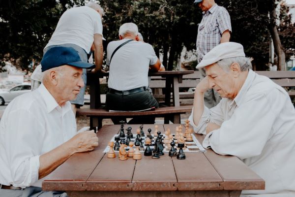 Centri diurni per anziani: cosa sono, attività e tipologie